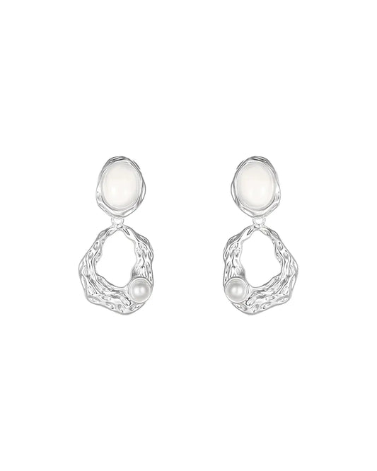 Serenade of the Moon - Silver, Moonstone & Pearl Earrings Amora