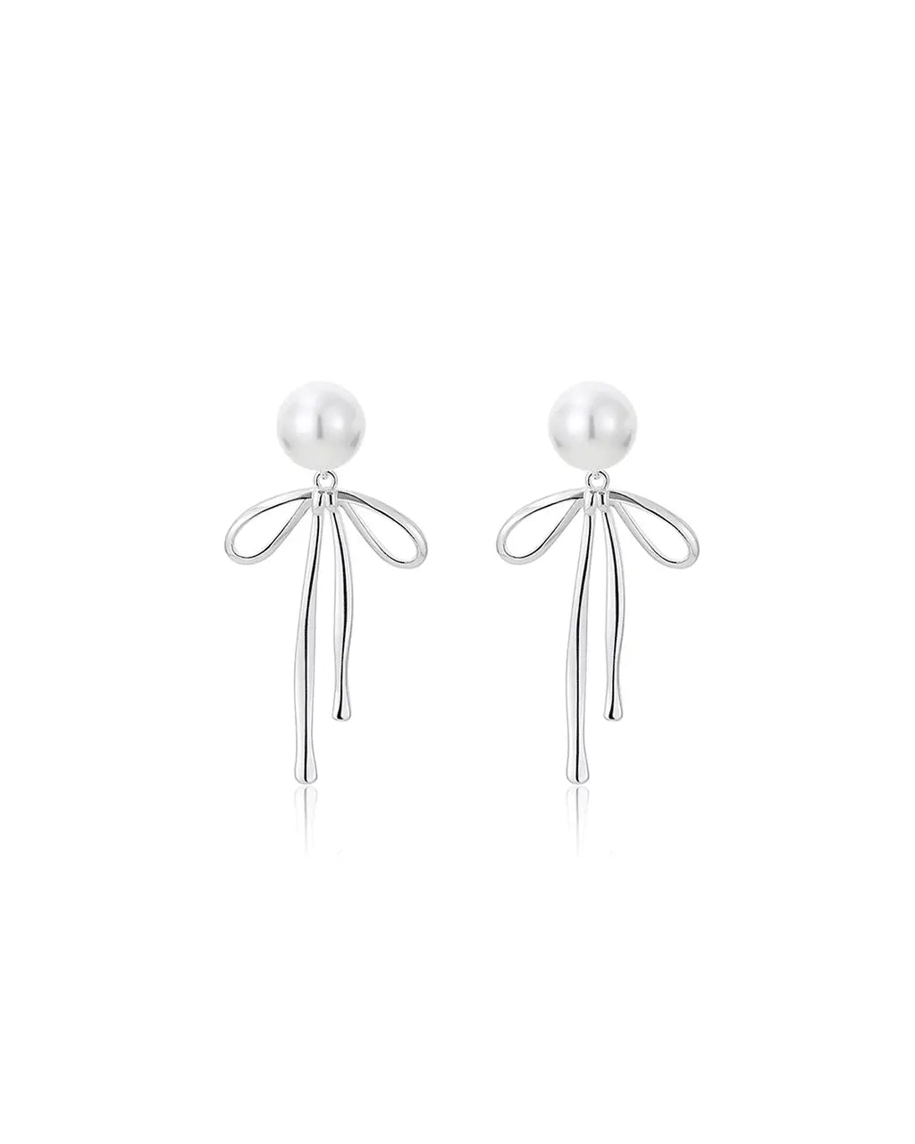 Whirling Sprite - Pearl & Silver Dance Earrings Amora